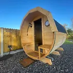 Semesterbostad Copper Coast Glamping Pods - An Faoilean Pod Bunmahon