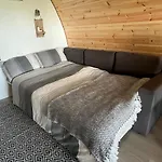 Semesterbostad Copper Coast Glamping Pods - An Faoilean Pod