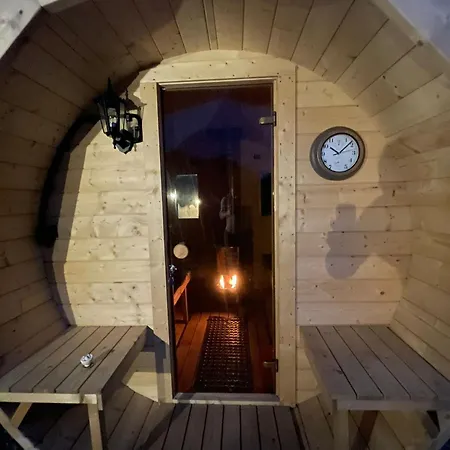 Copper Coast Glamping Pods - An Faoilean Pod Tatil Evi