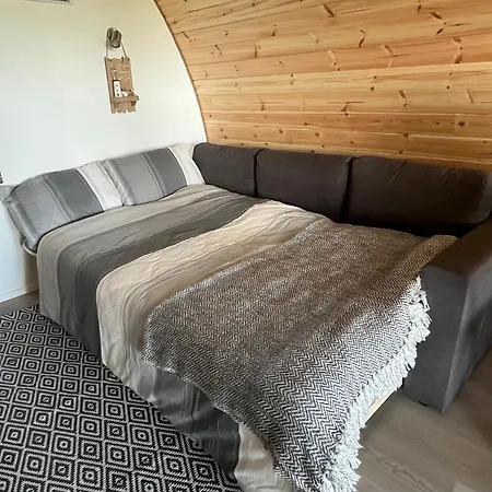 Дом отдыха Copper Coast Glamping Pods - An Faoilean Pod