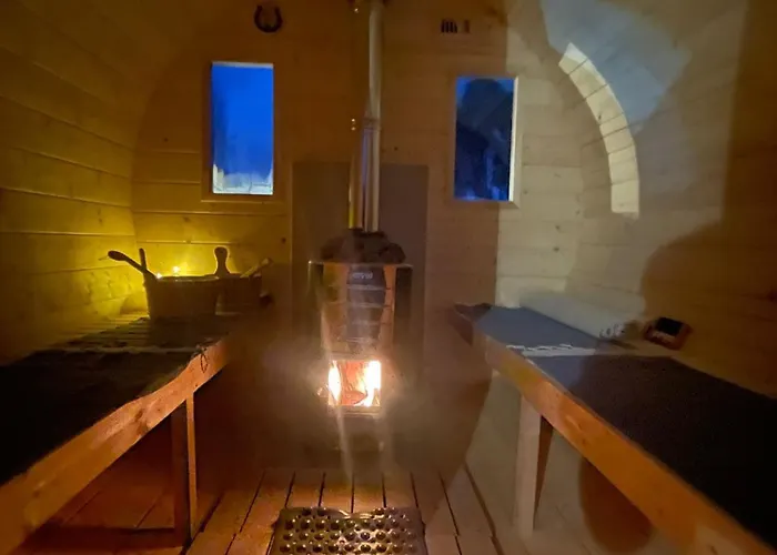 Copper Coast Glamping Pods - An Faoilean Pod *