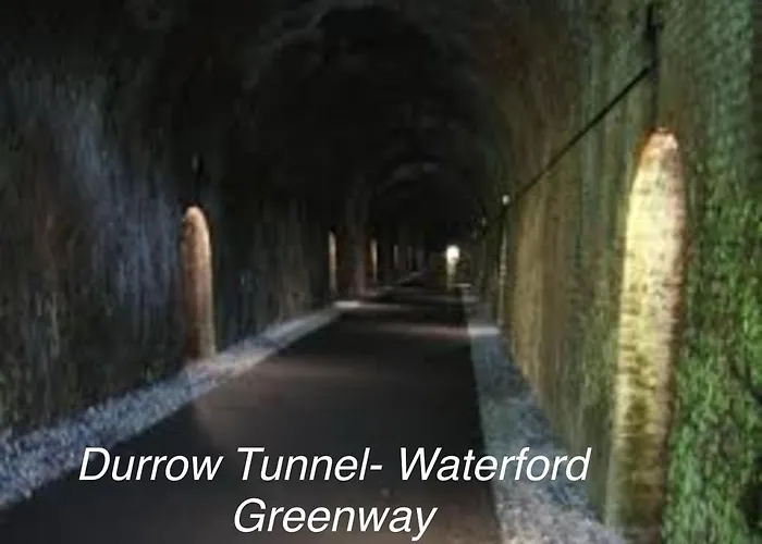 Prázdninový dům Copper Coast Glamping Pods - An Faoilean Pod Bunmahon